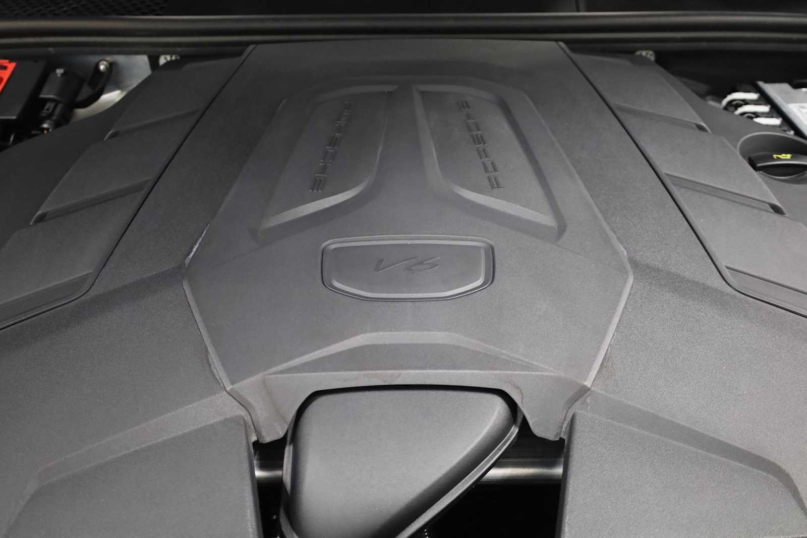 2024 Porsche Cayenne photo 31