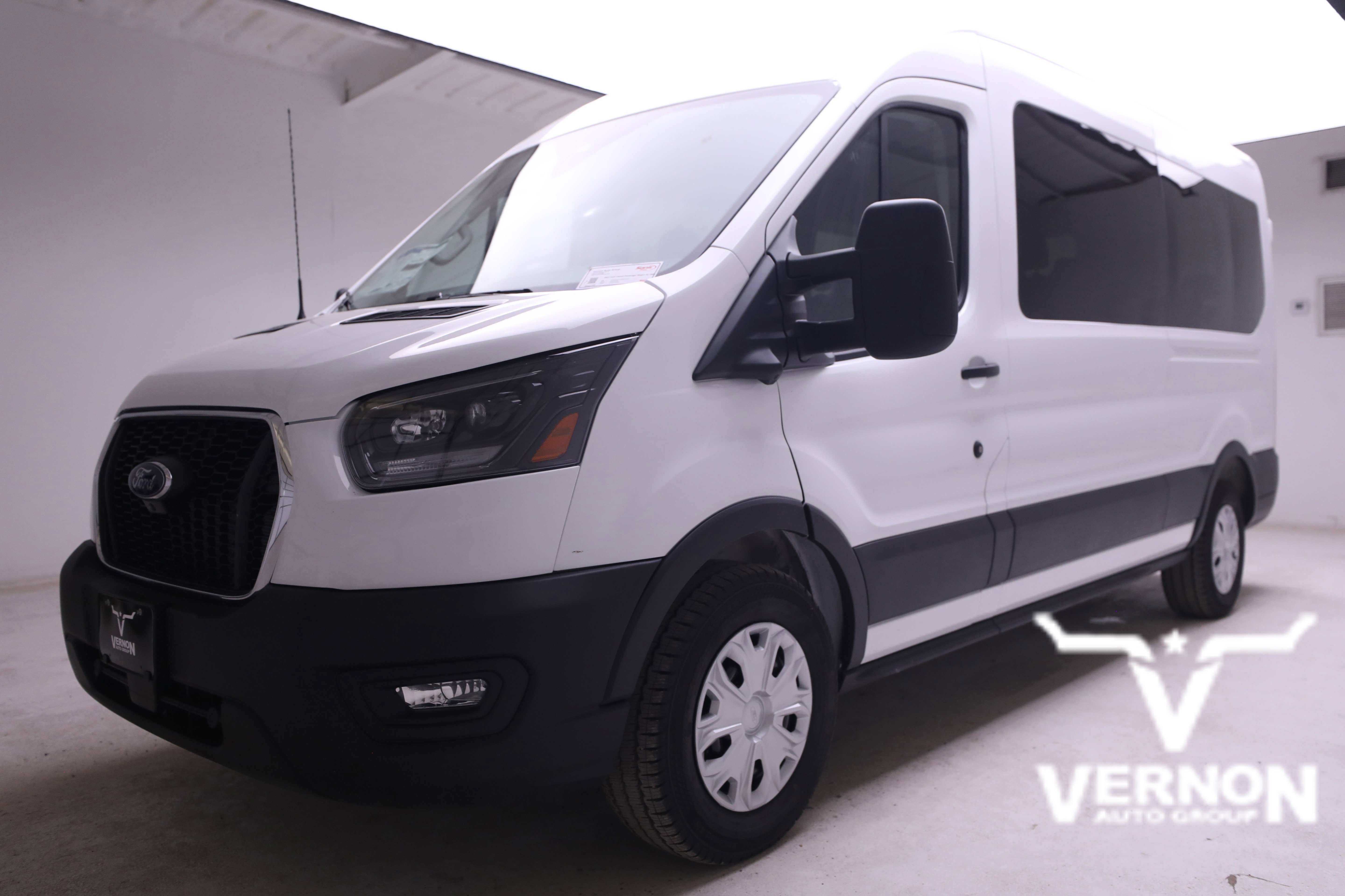 2025 Ford Transit Passenger Van XL's photo