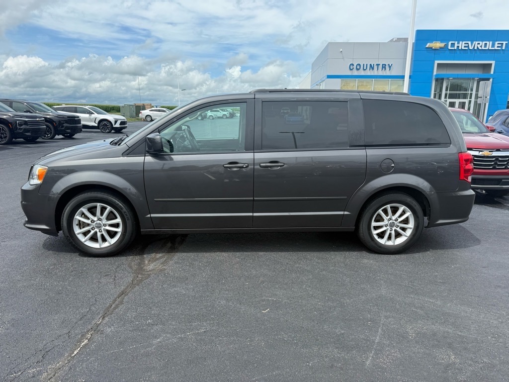 2016 Dodge Grand Caravan SXT photo 2