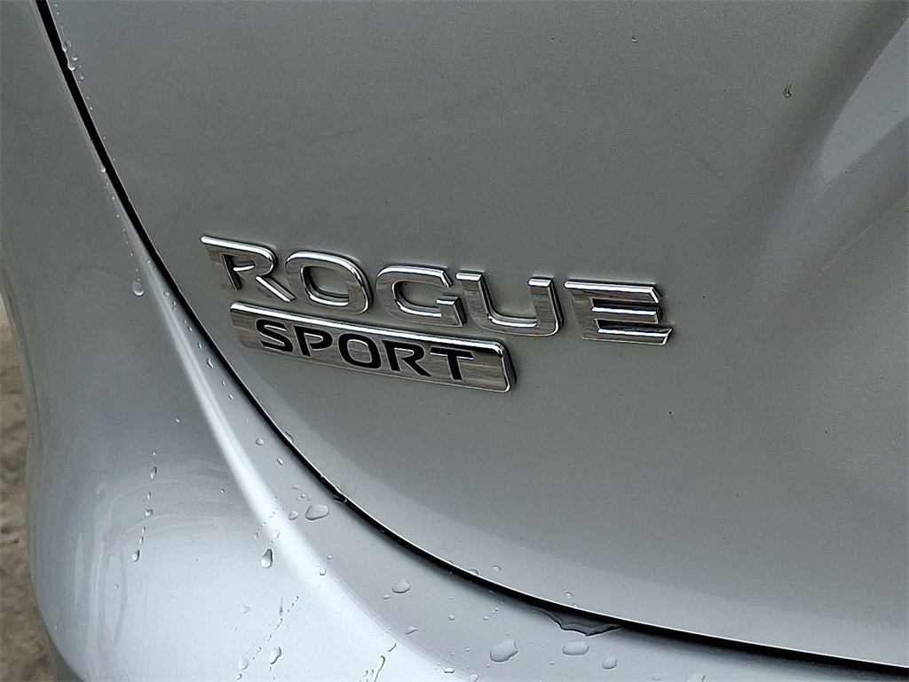 2019 Nissan Rogue Sport SV photo 27