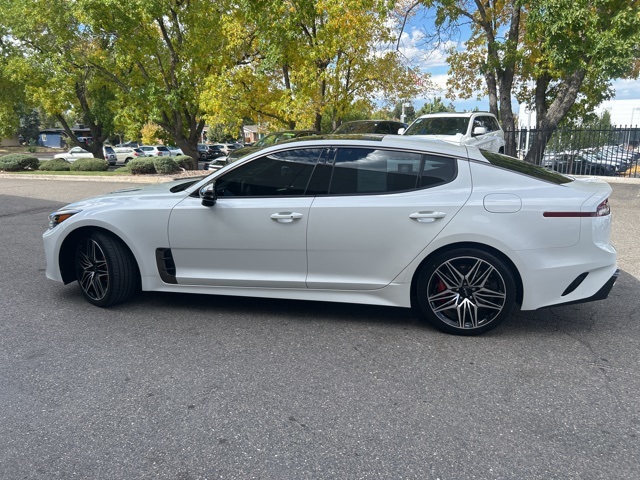 2022 Kia Stinger GT1 photo 2