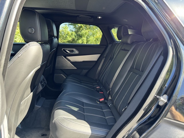 2022 Land Rover Range Rover Velar P250 R-Dynamic S photo 16