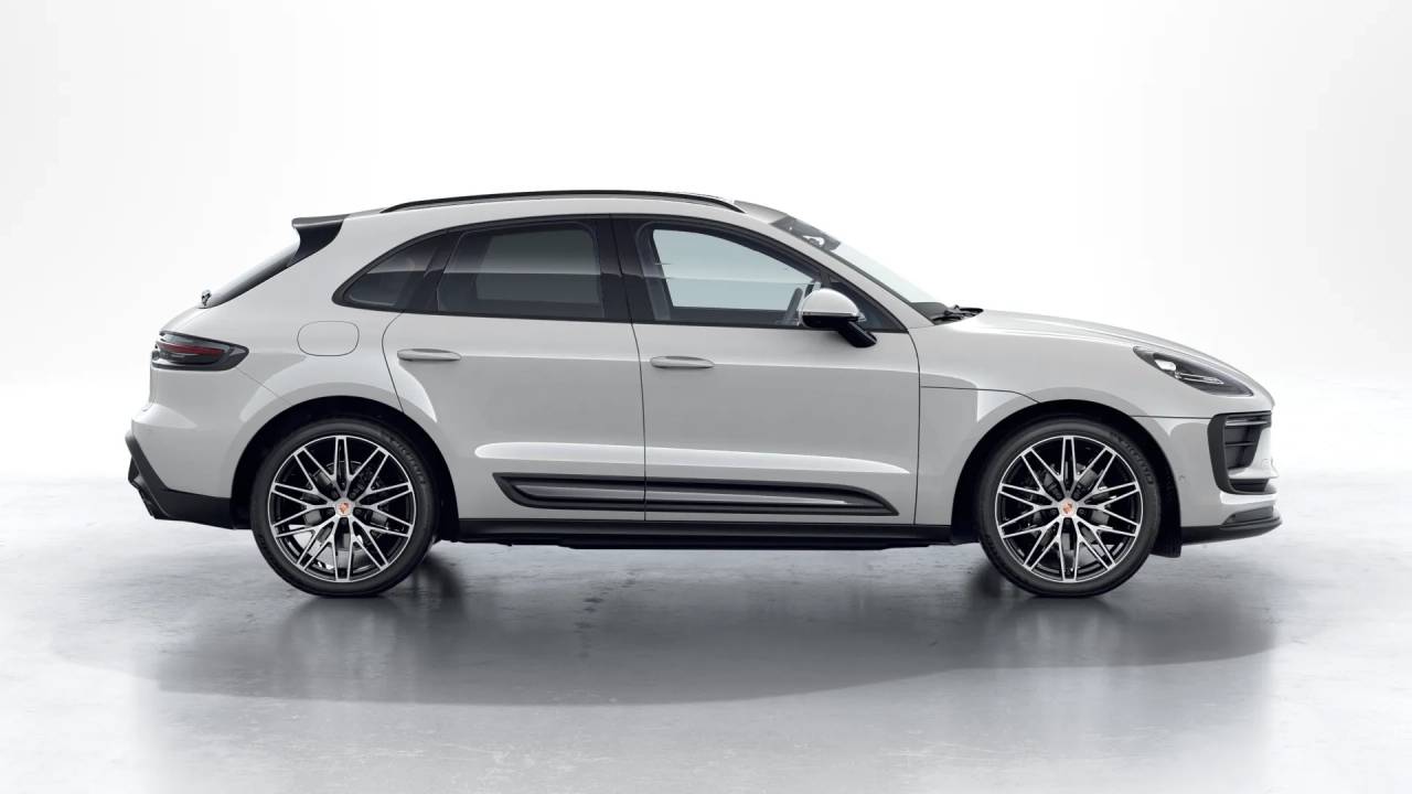 2026 Porsche Macan T photo 7