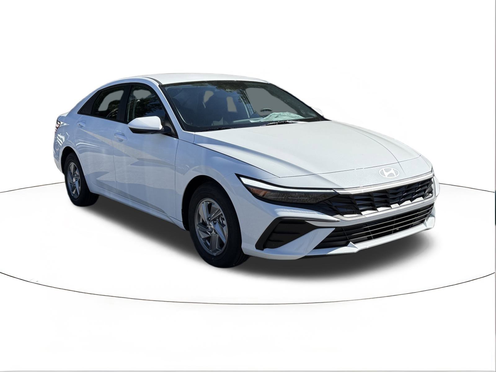 2025 Hyundai Elantra SE's photo