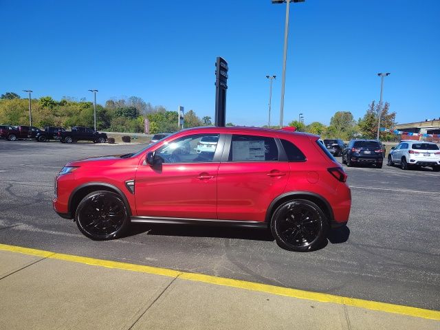 2025 Mitsubishi Outlander Sport LE photo 2