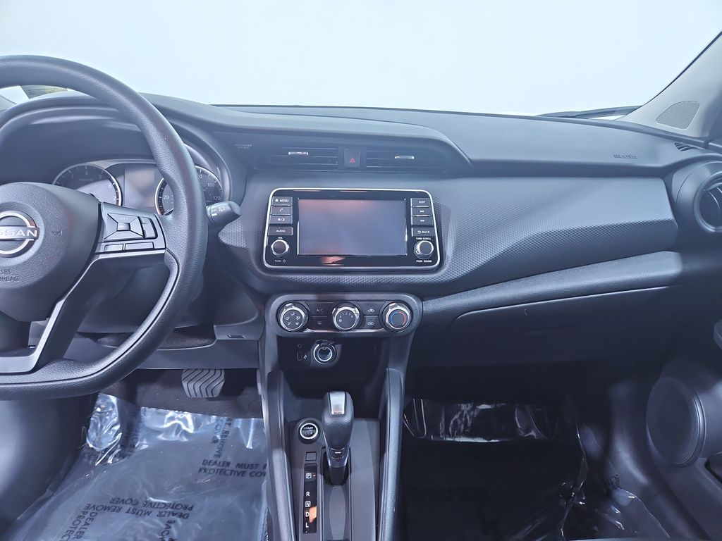 2024 Nissan Kicks S photo 16
