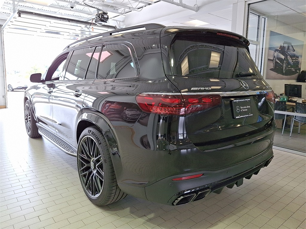 2025 Mercedes Benz GLS 63 AMG photo 3