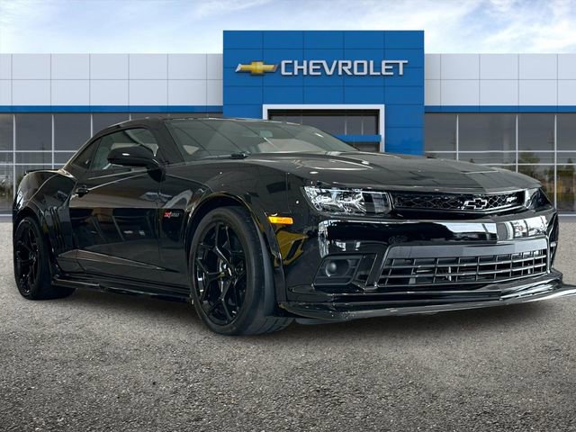 2015 Chevrolet Camaro photo 2