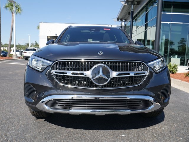 2026 Mercedes Benz GLC 300 photo 2