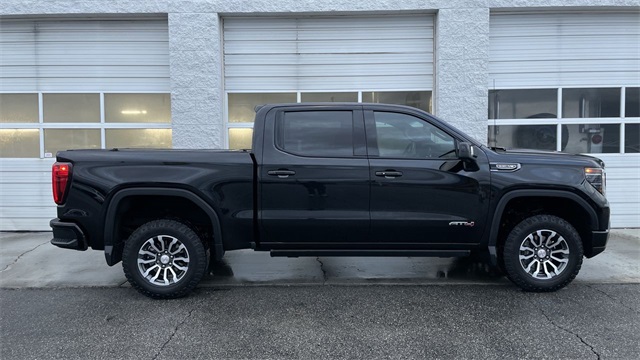 2023 GMC Sierra 1500 AT4's photo