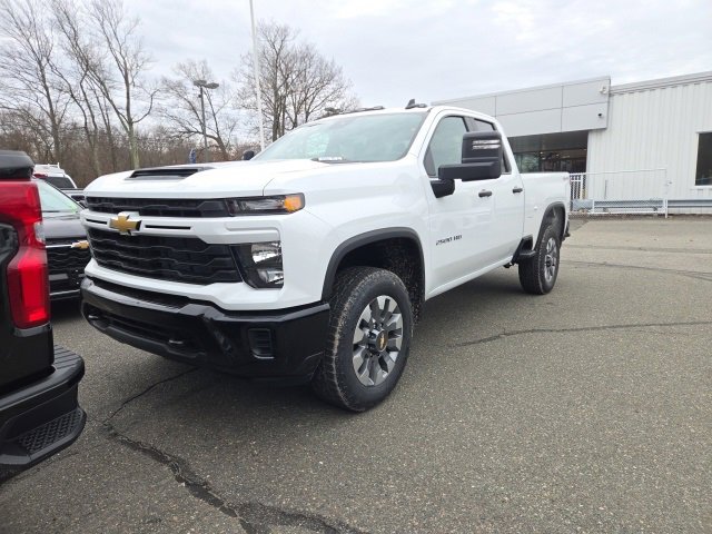 2026 Chevrolet Silverado 2500HD Custom photo 2