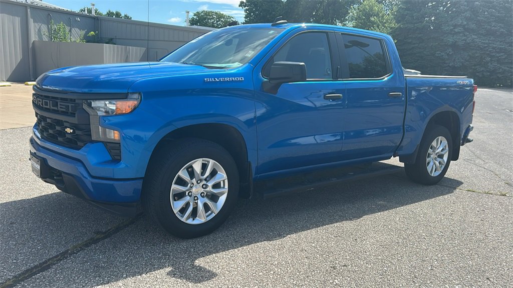 2024 Chevrolet Silverado 1500 Custom photo 9