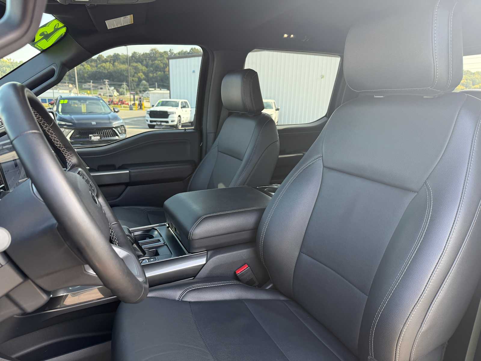 2023 Ford F-150 XLT photo 22