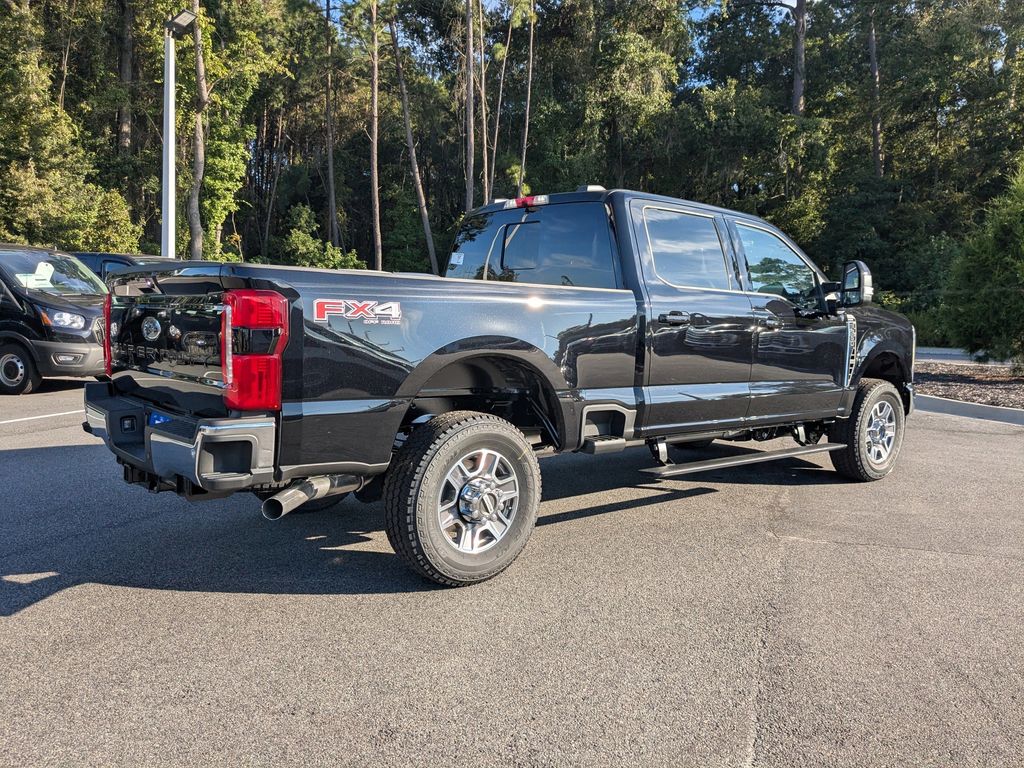 2026 Ford F-350 Lariat photo 4