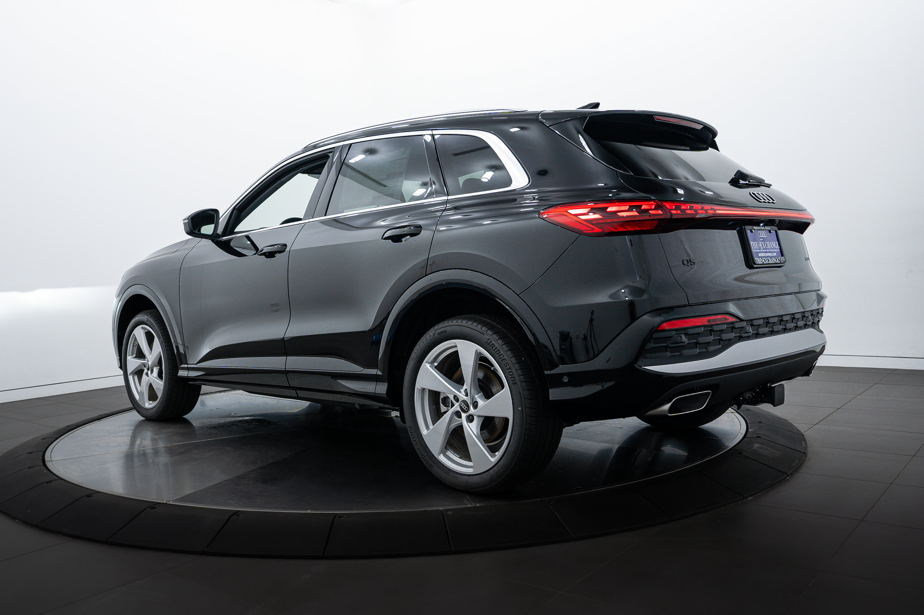 2025 Audi Q5 Premium Plus photo 3