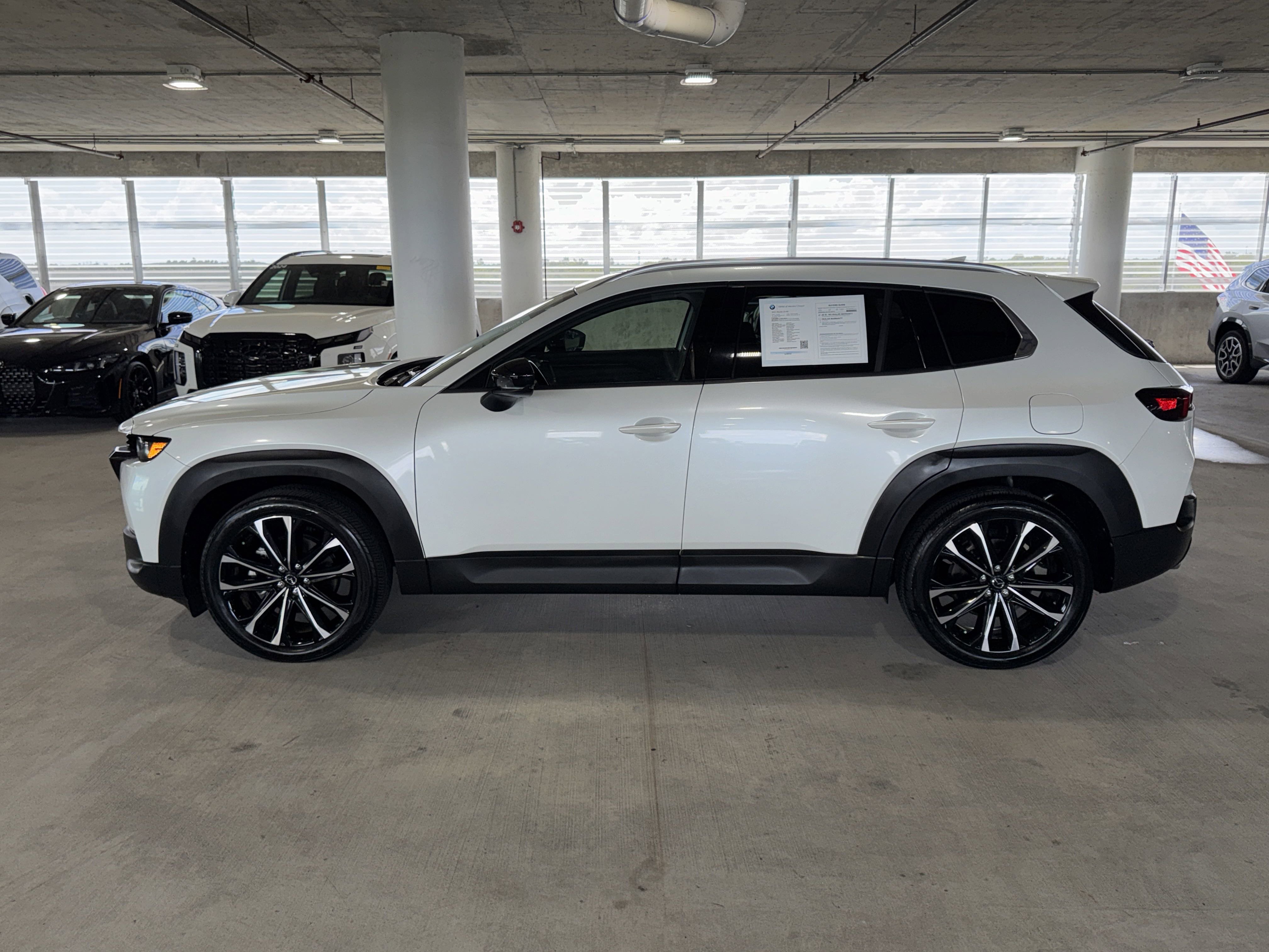 2023 Mazda CX-50 2.5 Premium Plus photo 2