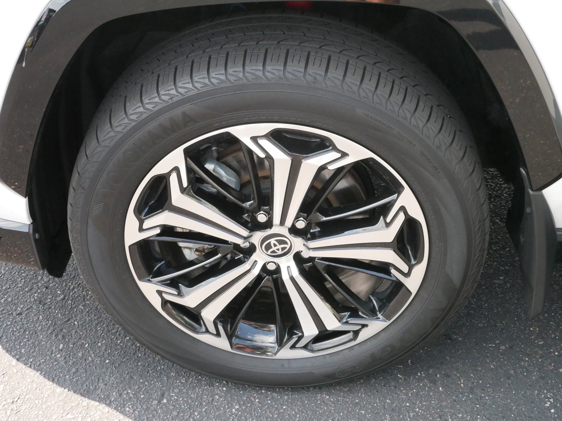 2023 Toyota RAV4 Prime XSE photo 14