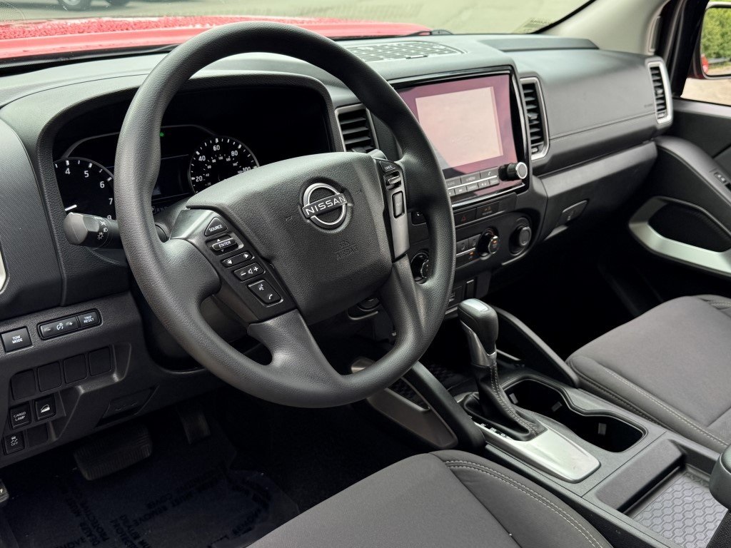 2022 Nissan Frontier SV photo 17
