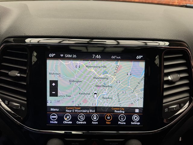 2020 Jeep Grand Cherokee Altitude photo 18