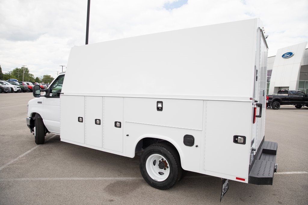 2026 Ford E-350 Base photo 19