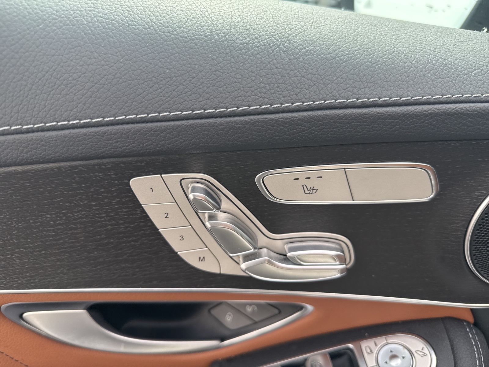 2022 Mercedes Benz GLC 300 Coupe photo 9