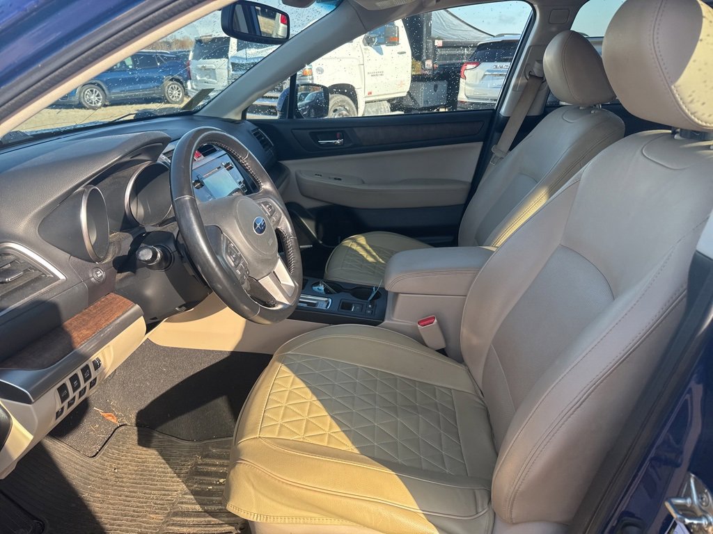 2016 Subaru Outback 2.5i Limited photo 3