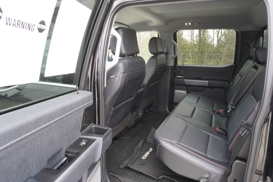 Used 2022 Black Ford Lariat image 17