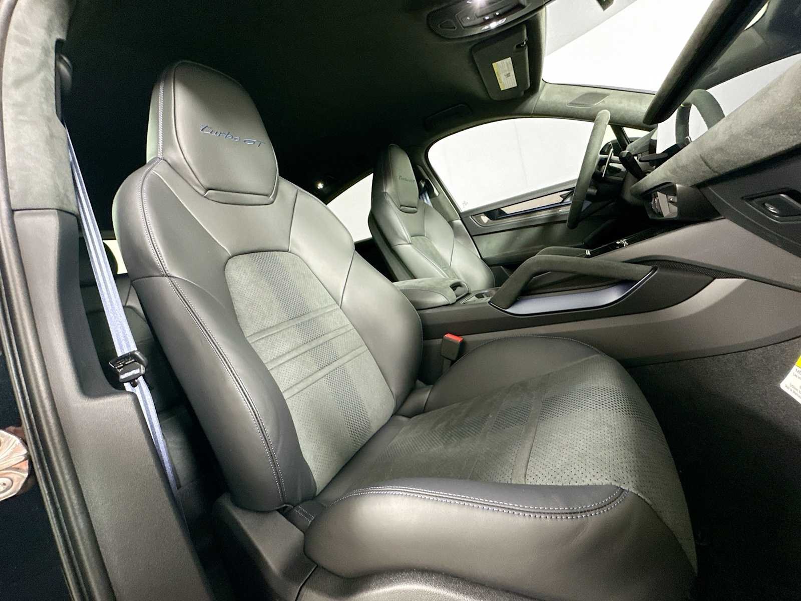2025 Porsche Cayenne Turbo GT photo 23