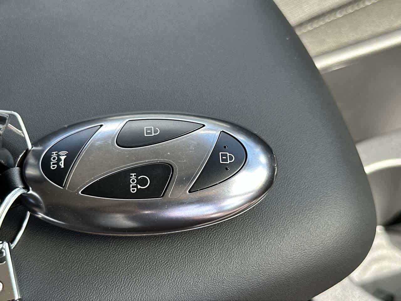 2026 Hyundai Kona SEL photo 26