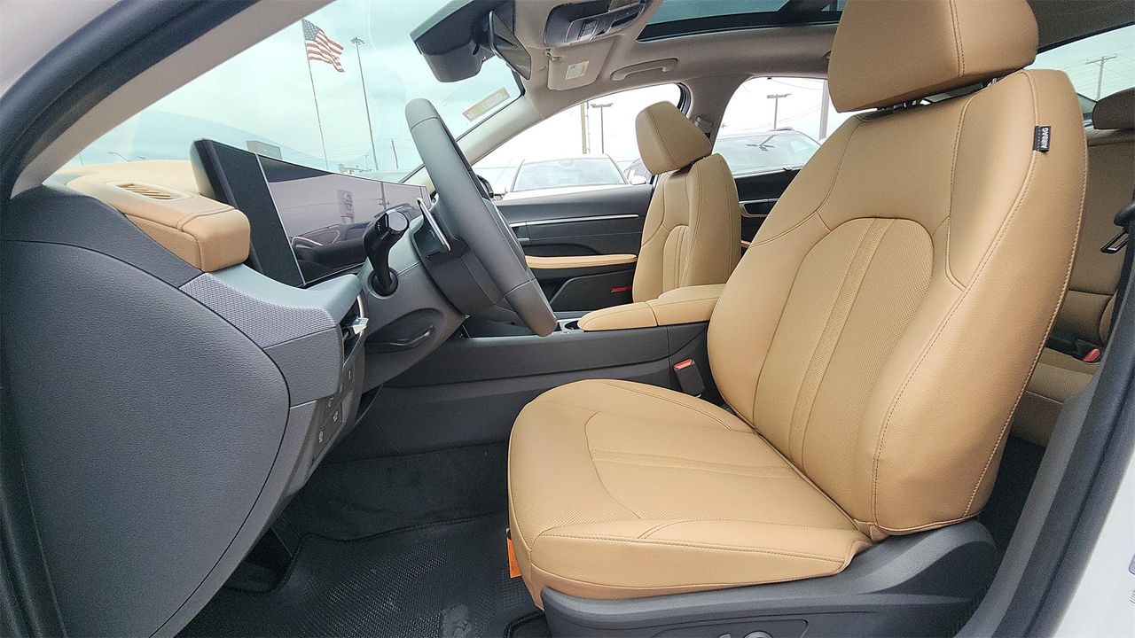 2025 Hyundai Sonata Hybrid Limited photo 10
