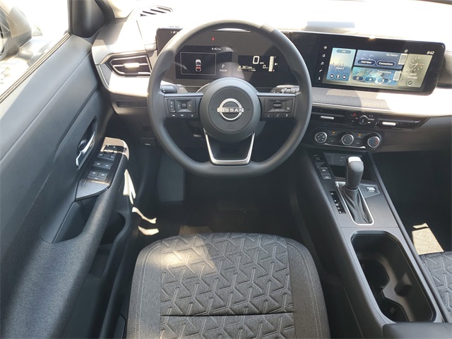 2025 Nissan Kicks SV photo 15