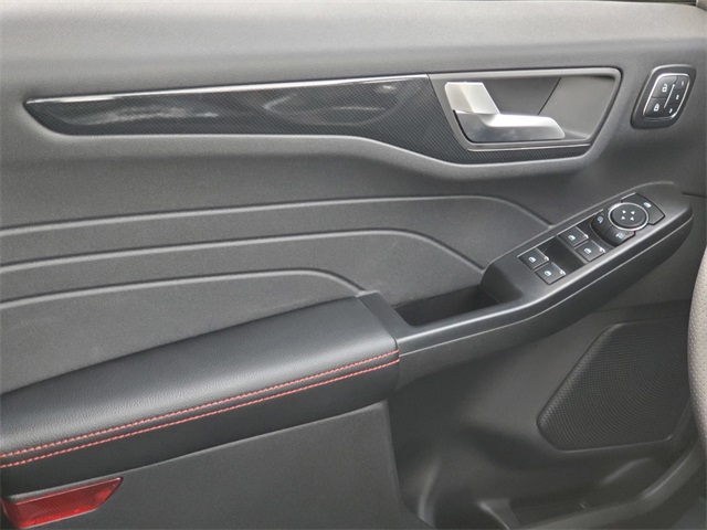 2025 Ford Escape ST-Line Elite photo 23