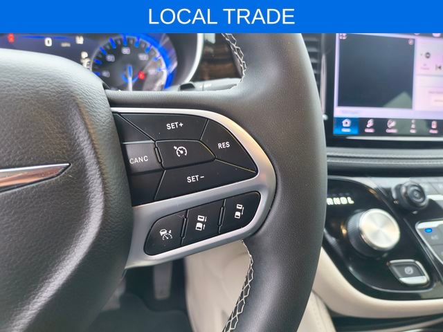 2023 Chrysler Pacifica Limited photo 4