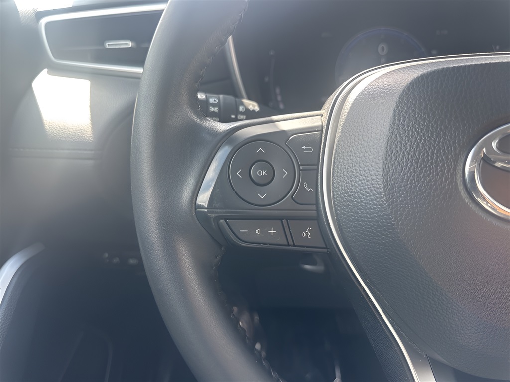 2024 Toyota Corolla Cross XLE photo 14