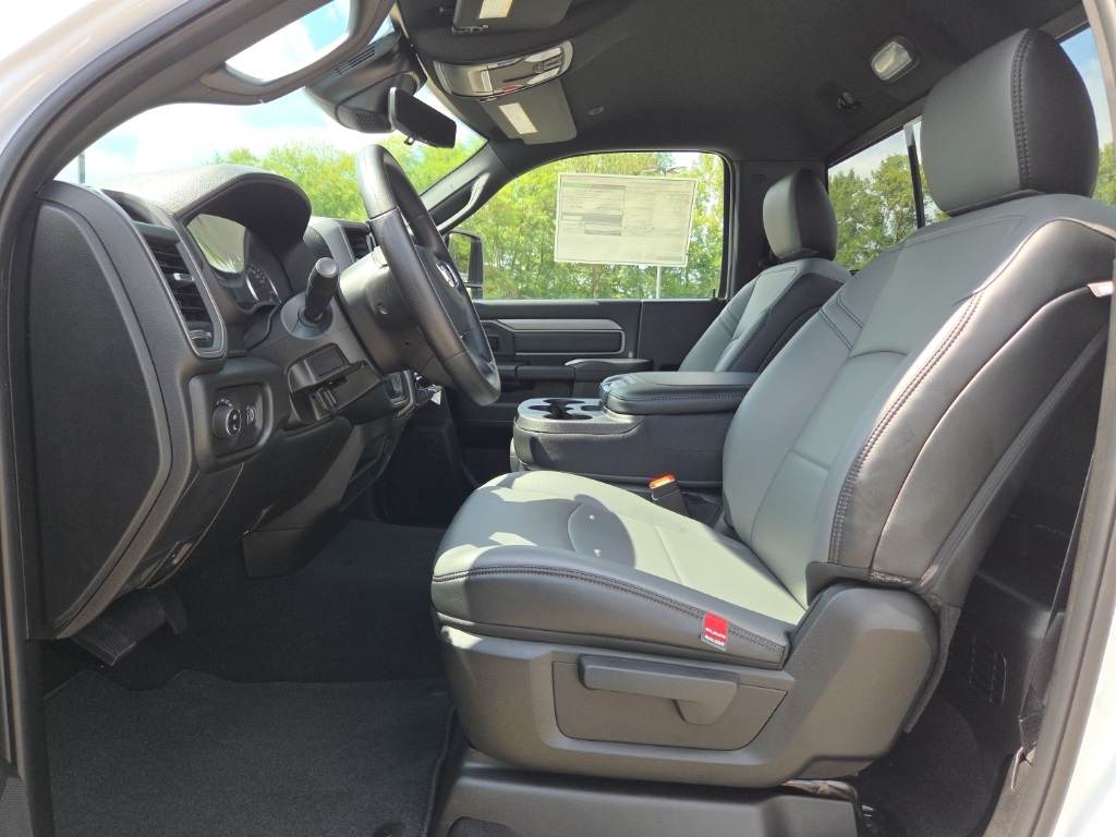 2026 Ram 3500 Tradesman photo 10