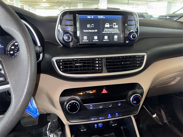 2021 Hyundai Tucson SE photo 22