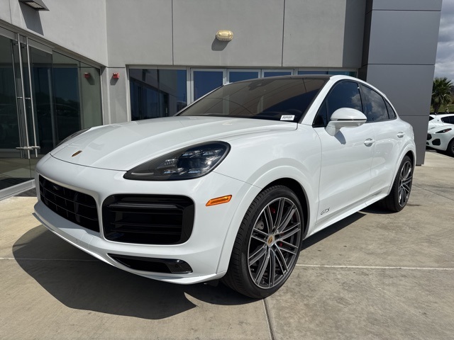 2023 Porsche Cayenne Coupe GTS photo 3