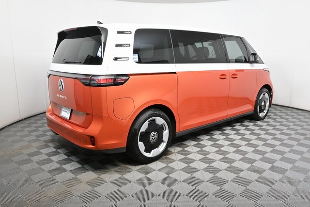 2025 Volkswagen ID. Buzz Pro Plus photo 3
