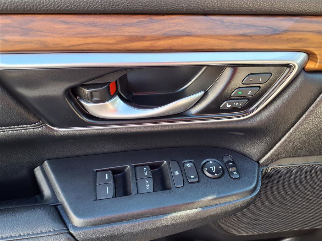 2022 Honda CR-V Touring photo 12