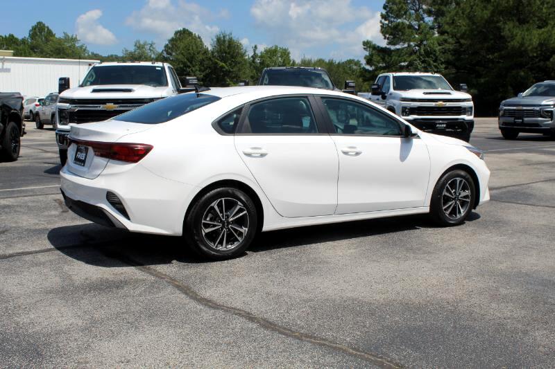 2024 Kia Forte LX photo 6