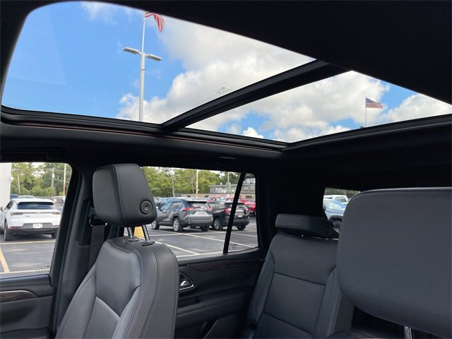 2021 Chevrolet Tahoe LT photo 3