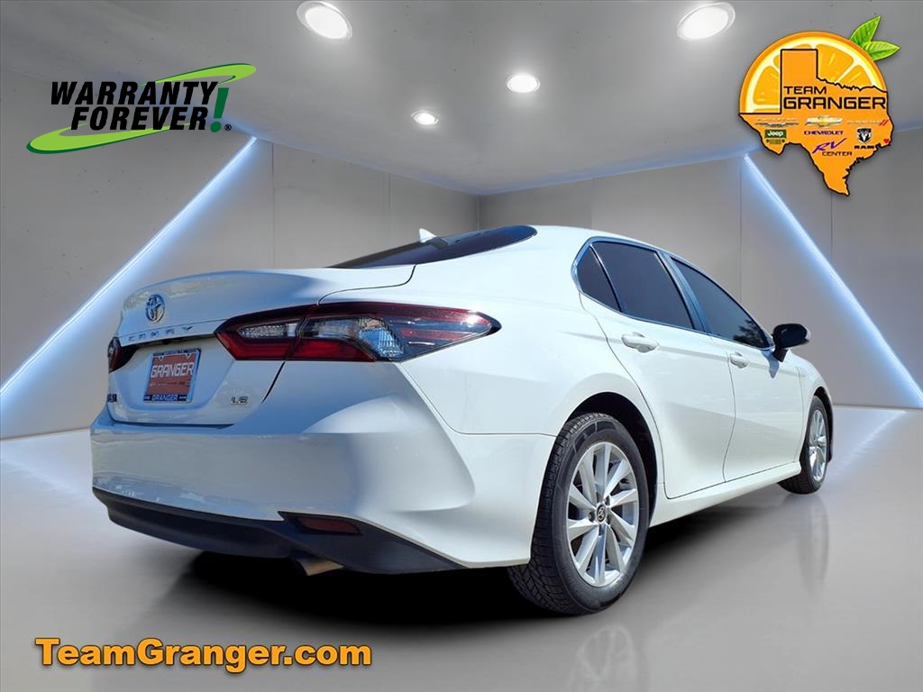 2023 Toyota Camry LE photo 4