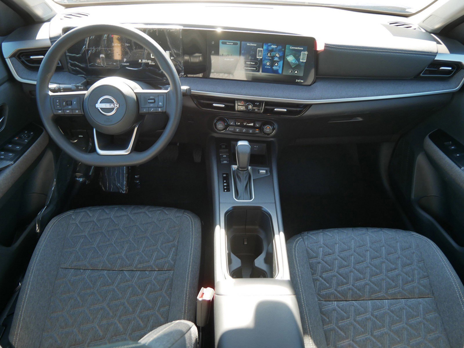 2026 Nissan Kicks SV photo 7