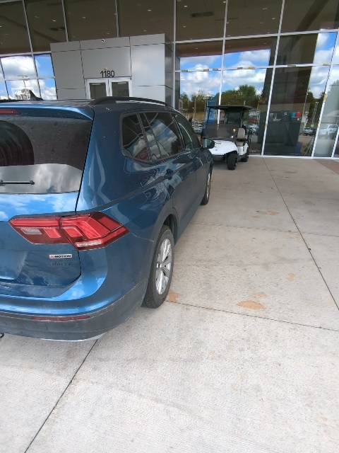2020 Volkswagen Tiguan S photo 3