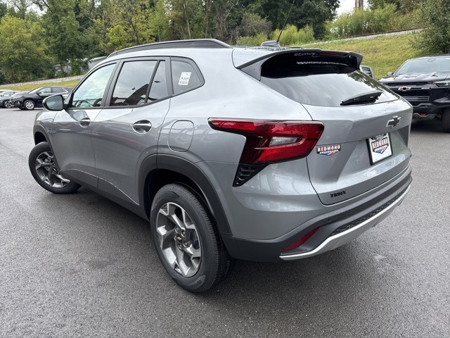 2026 Chevrolet Trax LT photo 6