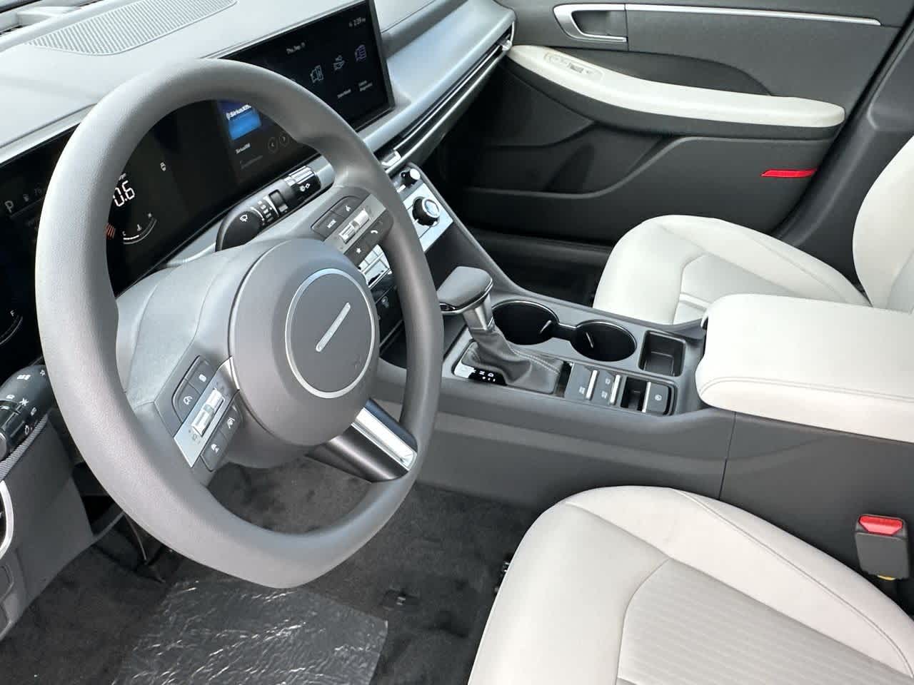 2026 Hyundai Sonata SE photo 13