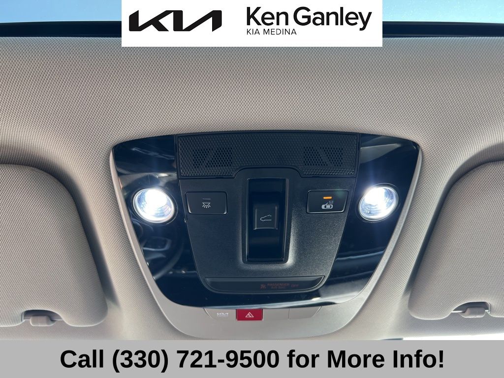 2025 Kia K5 EX photo 33