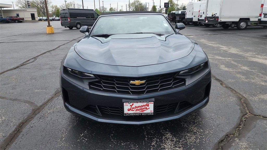 2023 Chevrolet Camaro 1LT photo 2
