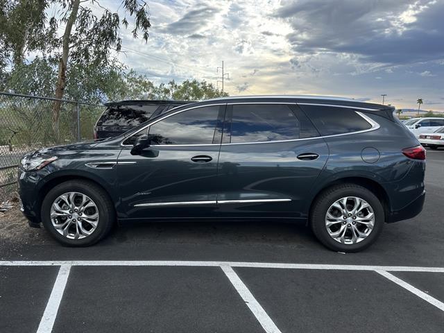 2019 Buick Enclave Avenir photo 2