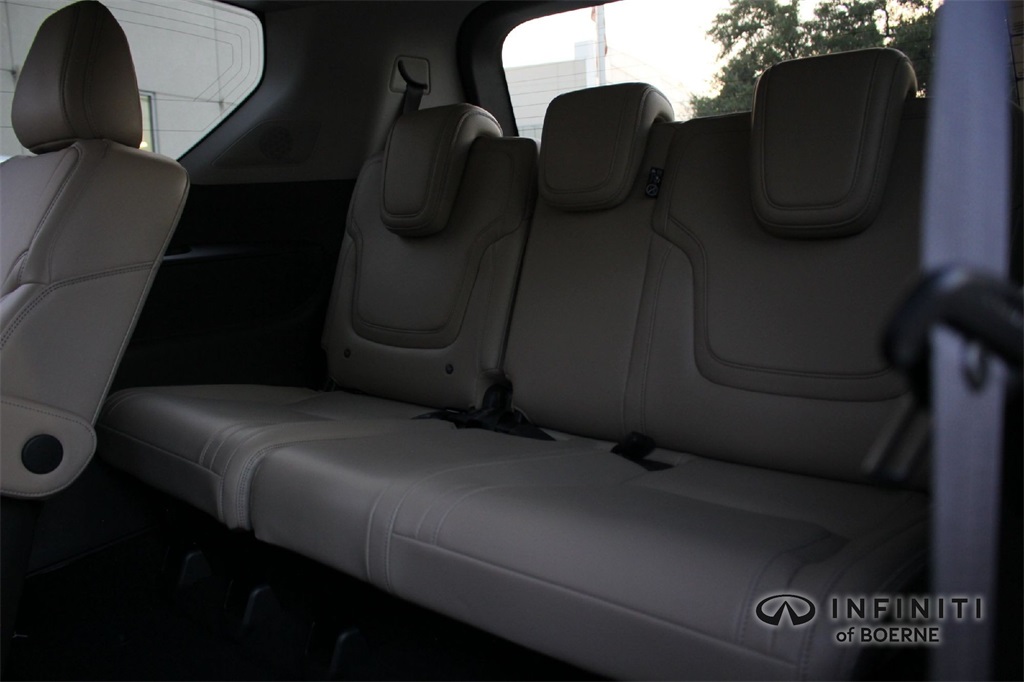 2026 Infiniti QX80 Pure photo 19